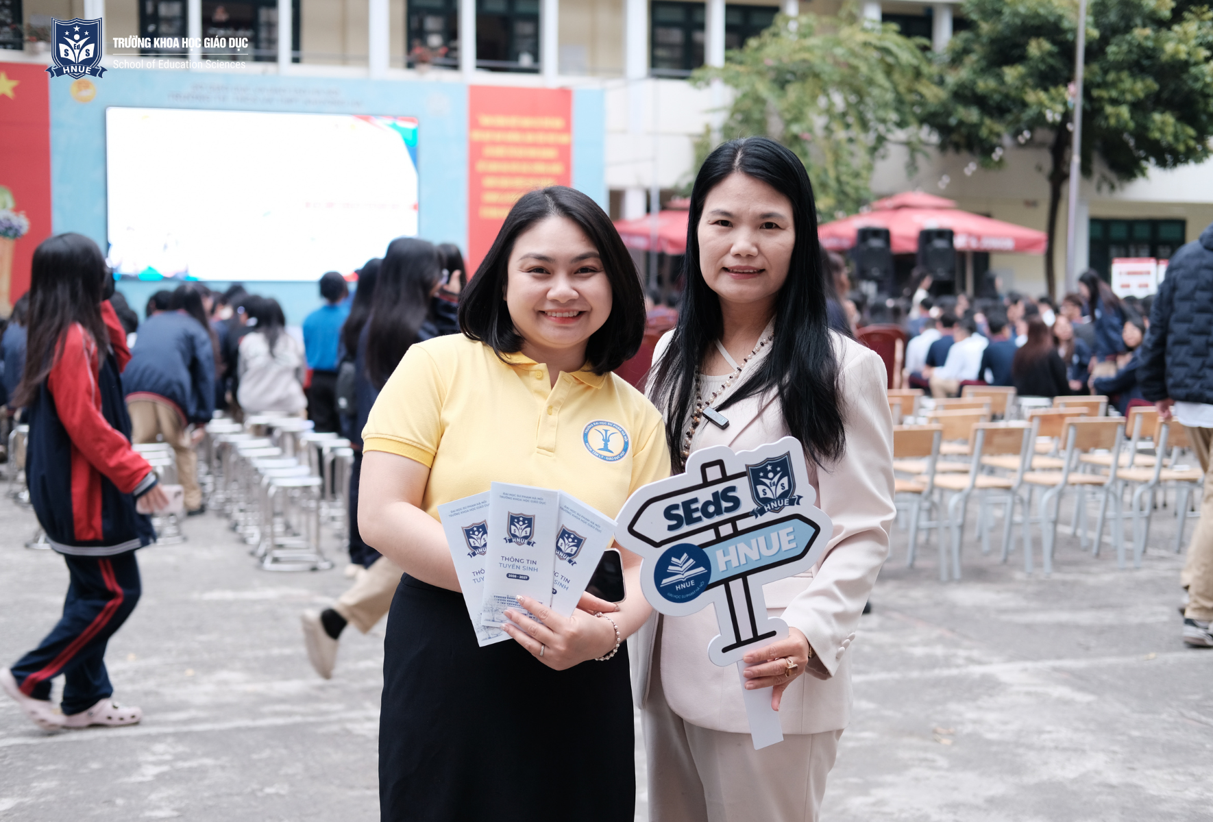 BUỔI TƯ VẤN TUYỂN SINH TẠI TRƯỜNG THPT KHƯƠNG HẠ