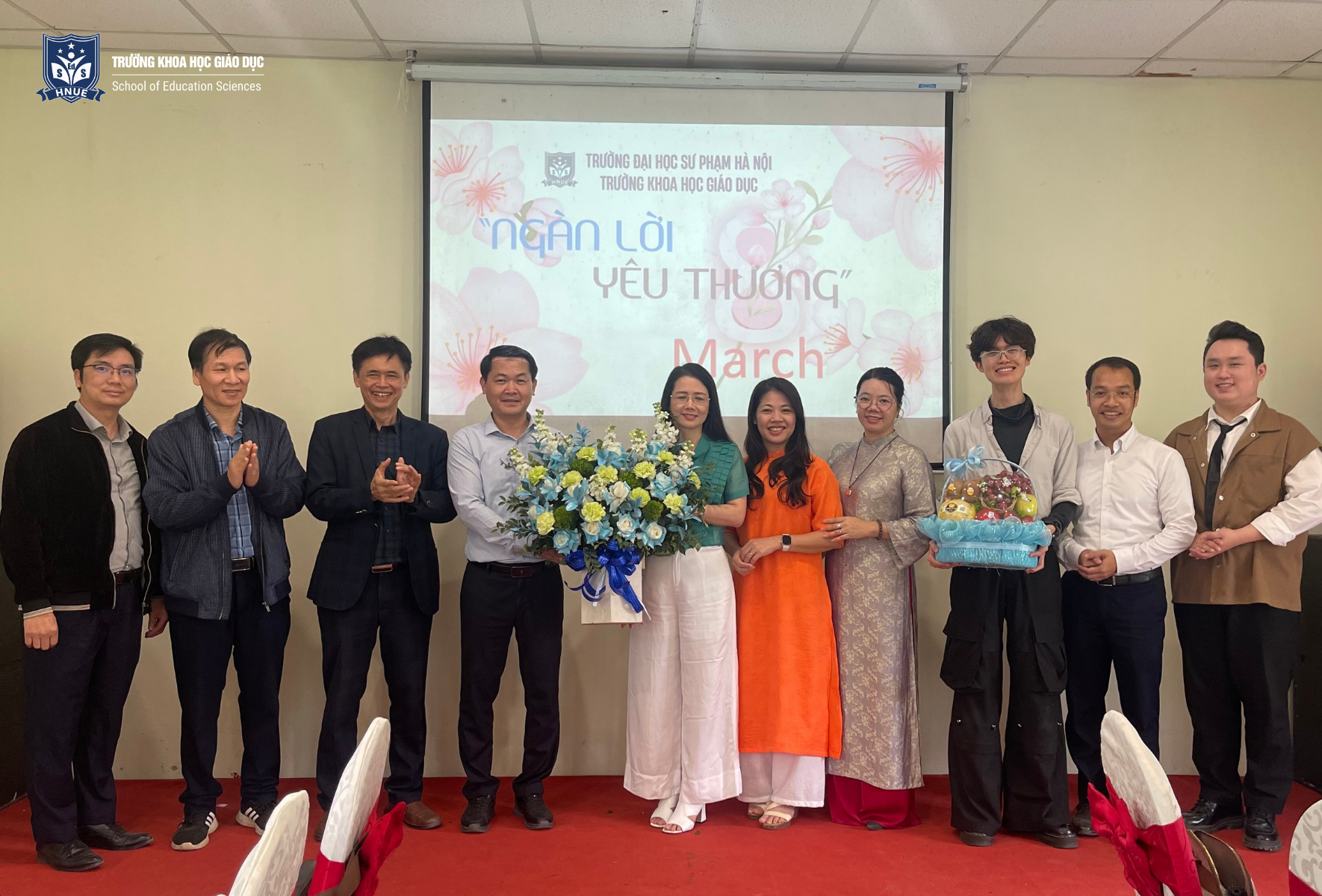 Du xuân Bính Ngọ và chào mừng 8/3