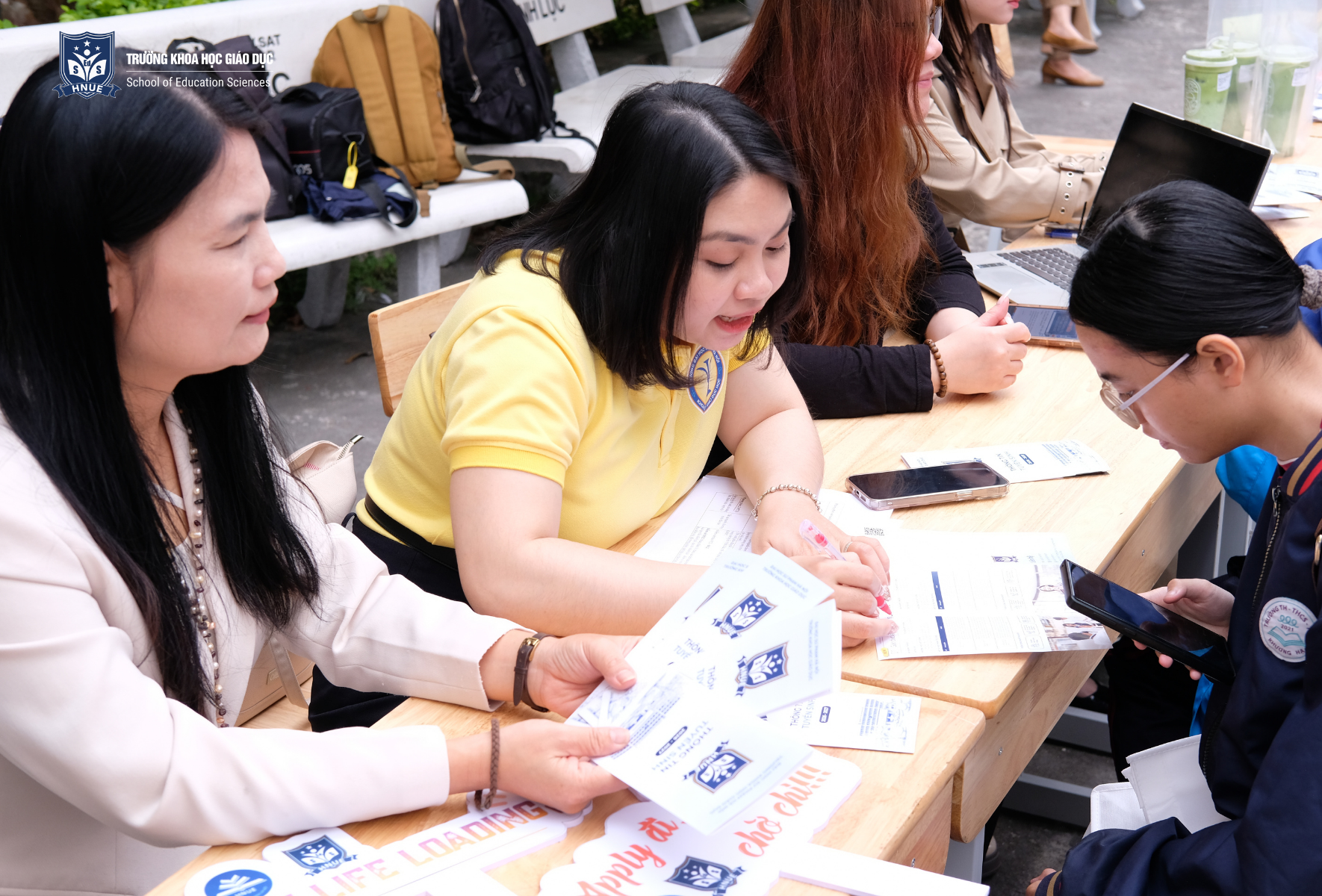 BUỔI TƯ VẤN TUYỂN SINH TẠI TRƯỜNG THPT KHƯƠNG HẠ