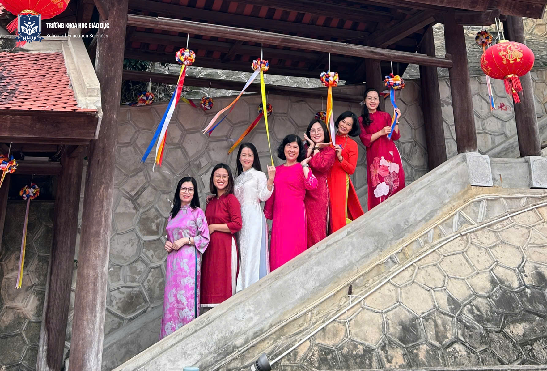 Du xuân Bính Ngọ và chào mừng 8/3