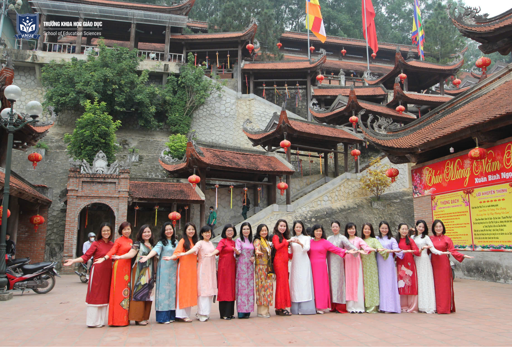 Du xuân Bính Ngọ và chào mừng 8/3