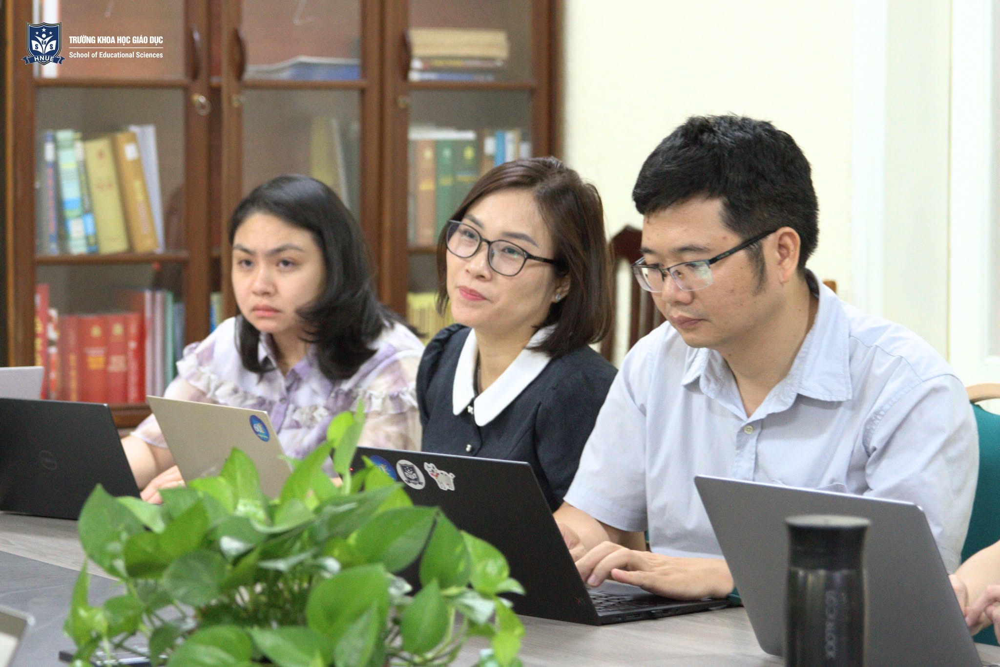 LÀM VIỆC NHÓM VỚI CHUYÊN GIA UNESCO