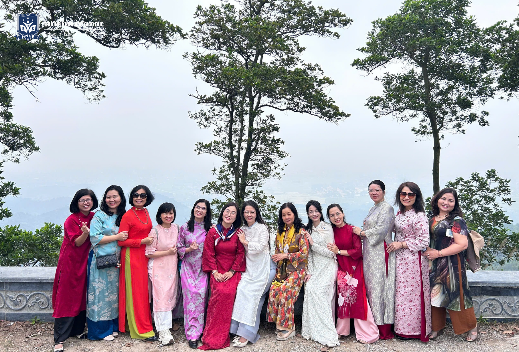 Du xuân Bính Ngọ và chào mừng 8/3